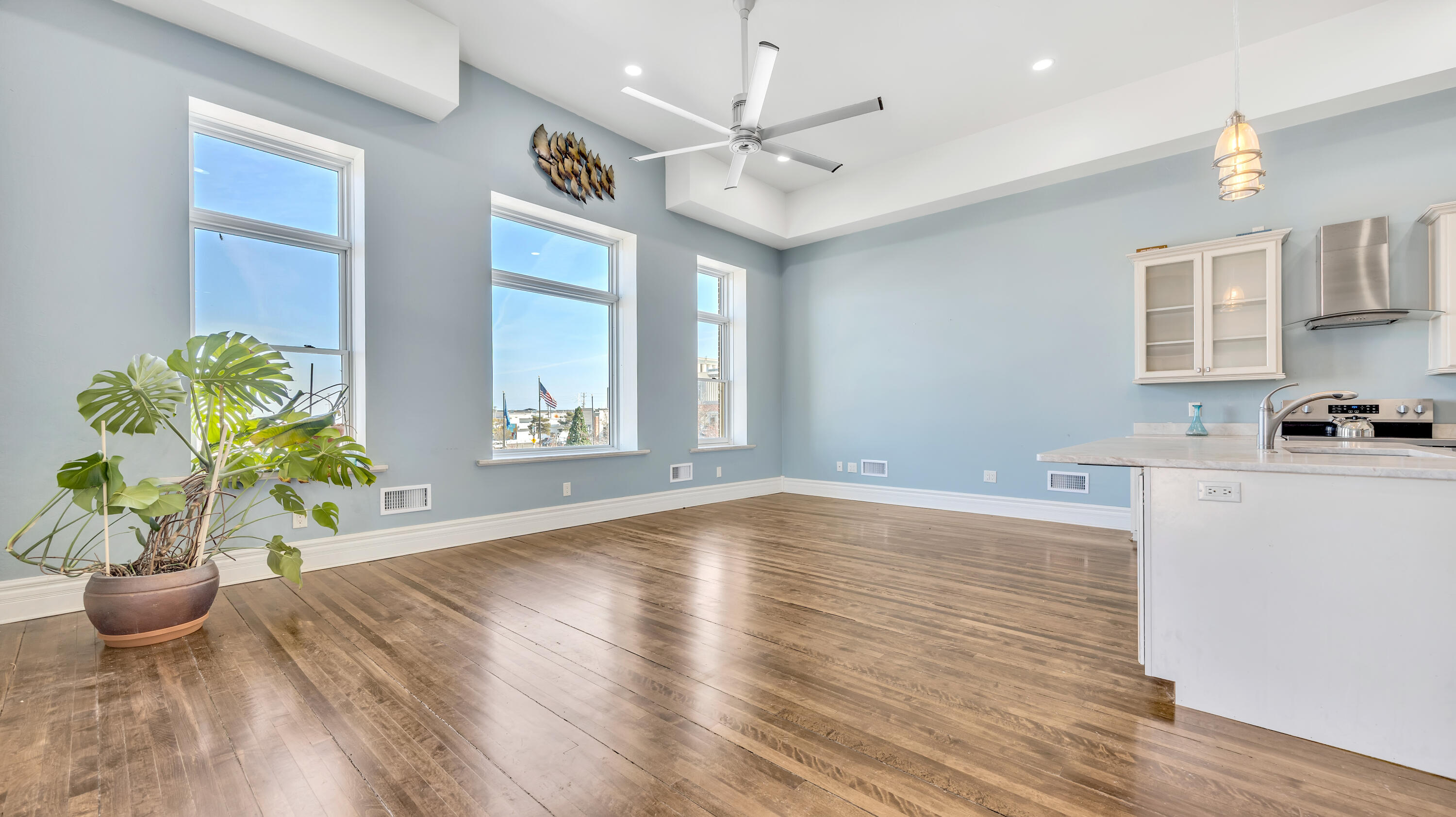 810 South 8th Street Manitowoc, WI 54220 - Photo 12 of 34 Living Room 1-1