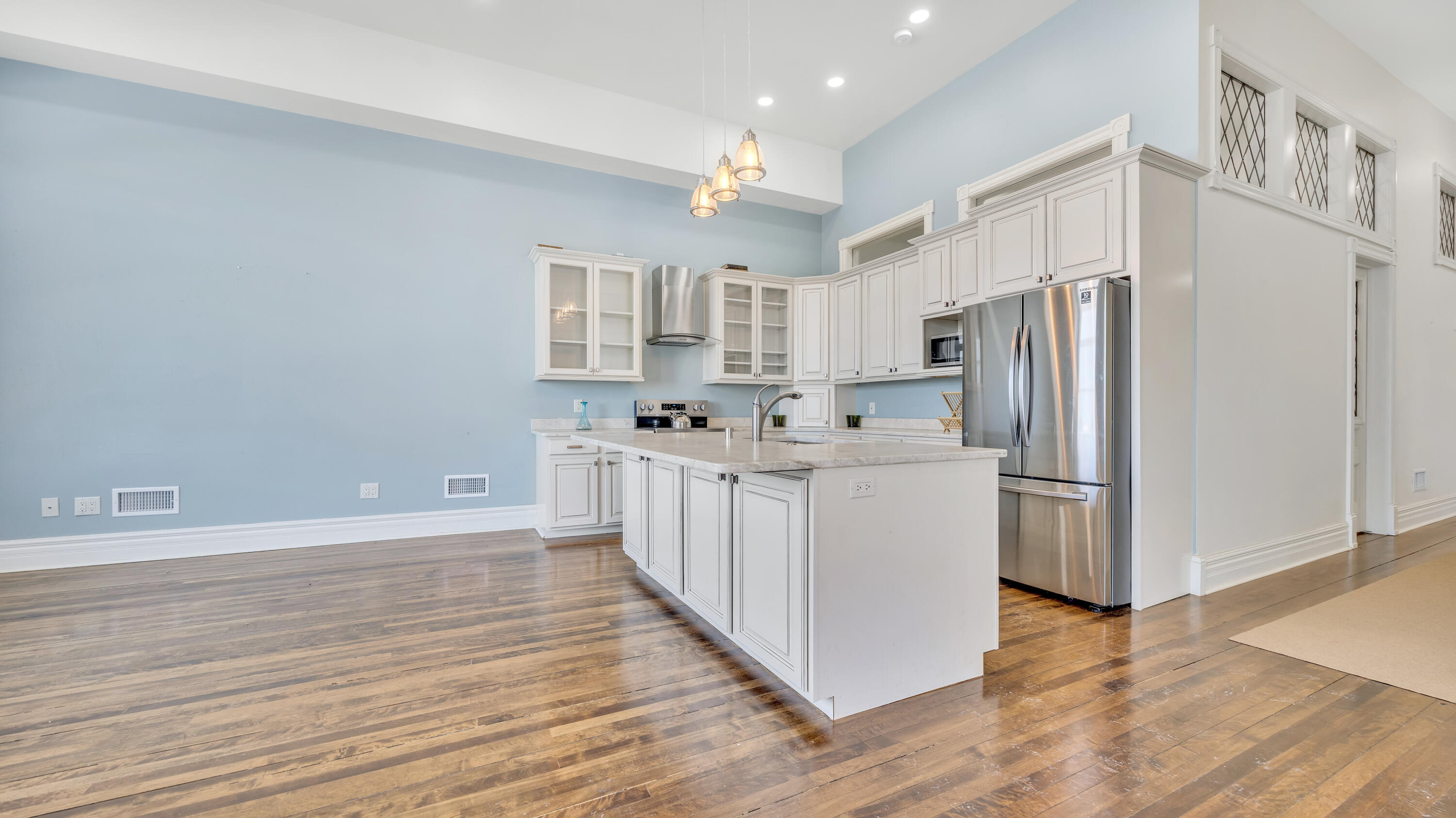 810 South 8th Street Manitowoc, WI 54220 - Photo 19 of 34 Kitchen