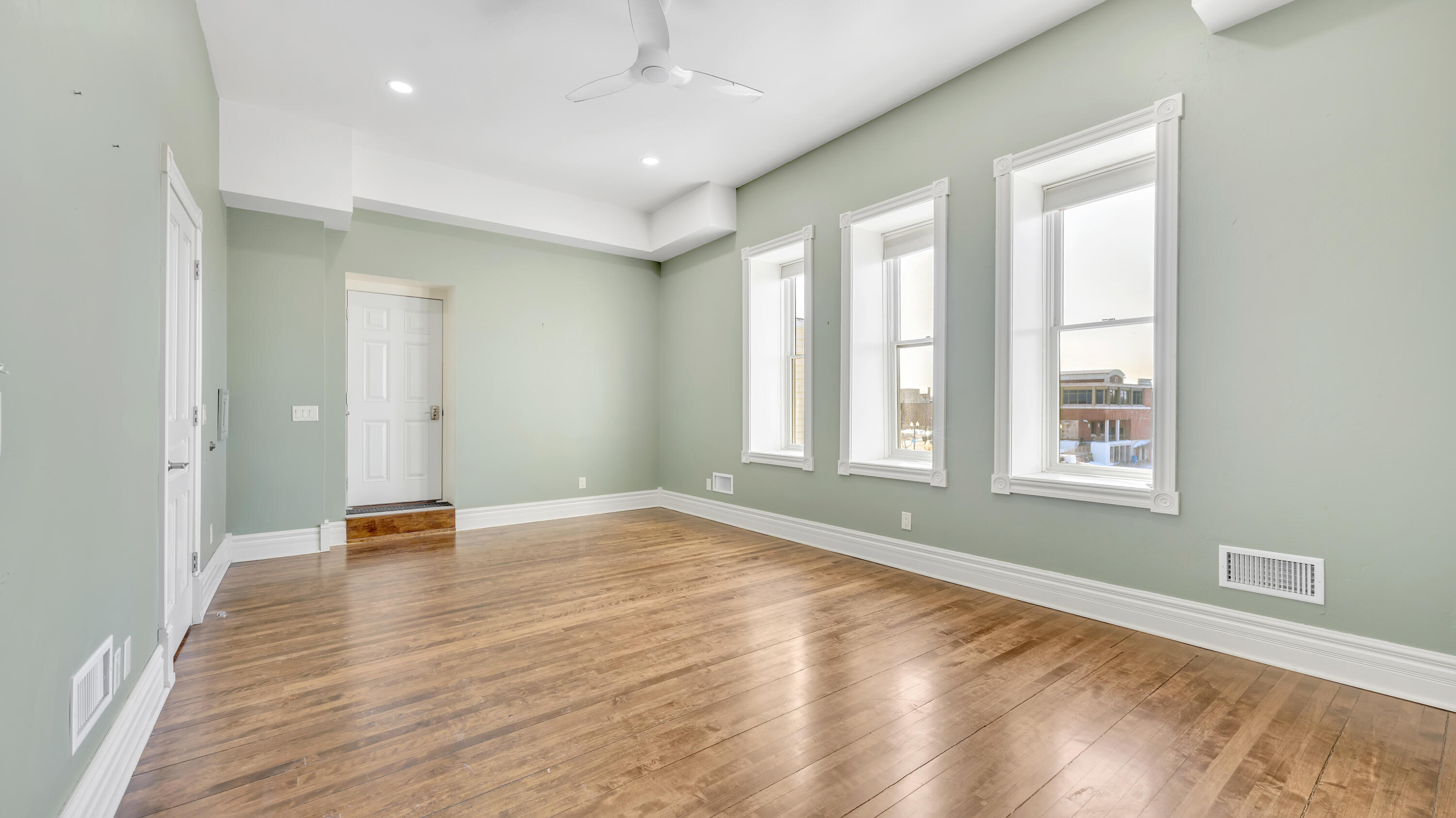 810 South 8th Street Manitowoc, WI 54220 - Photo 24 of 34 Primary Bedroom 1