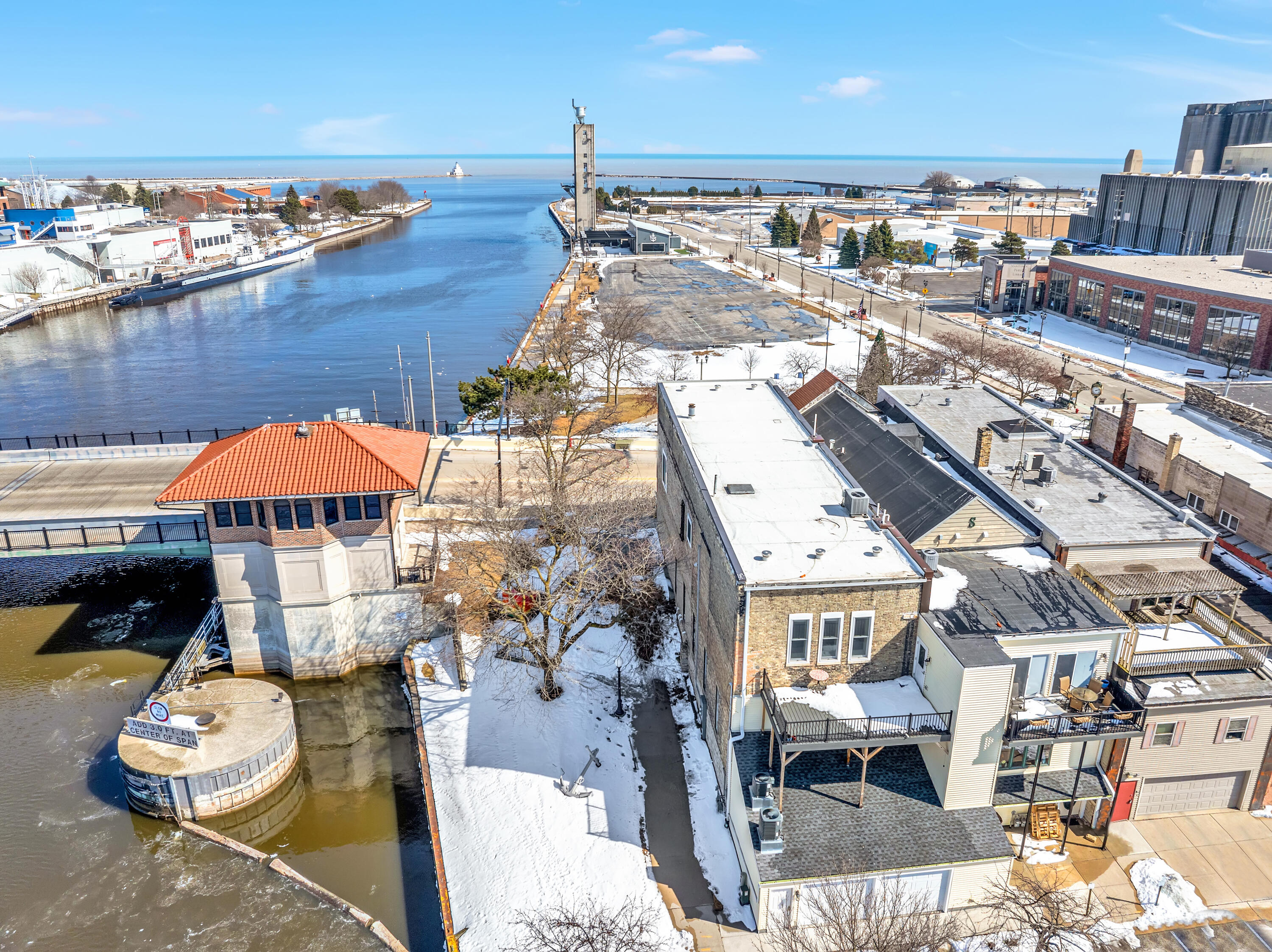 810 South 8th Street Manitowoc, WI 54220 - Photo 7 of 34 Back Aerial