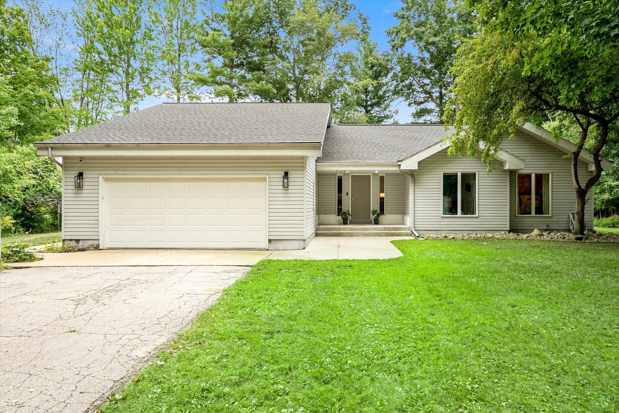 1844 Cree Road Fremont, MI 49412 - Photo 5 of 63 01-AIV00303