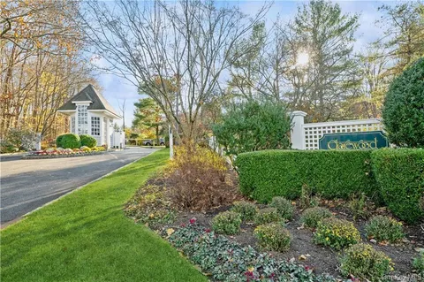 $859,900 | 8 Oakcrest Lane, Hastings-on-Hudson, NY 10706