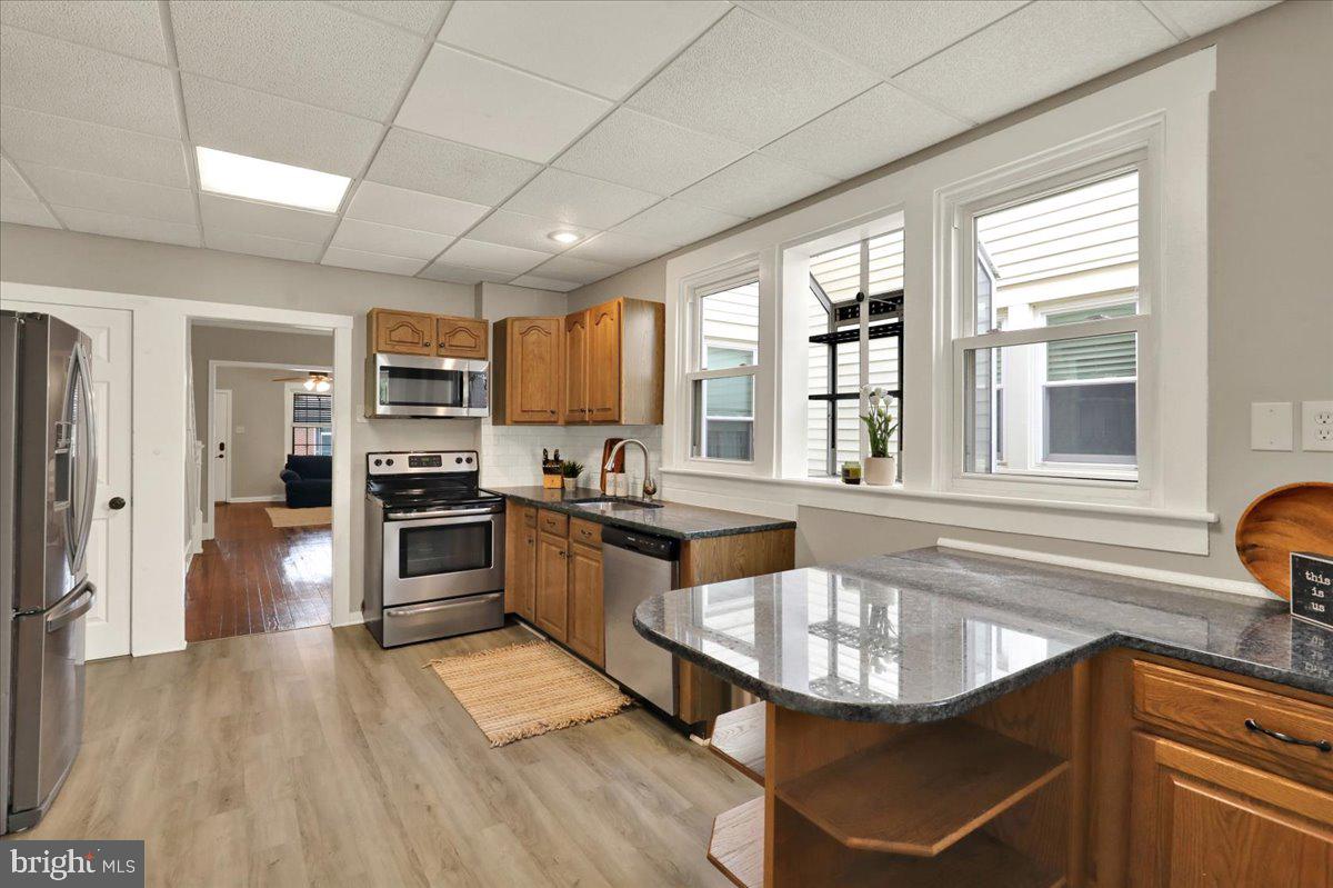 5 West 2nd Avenue Lititz, PA 17543 - Photo 7 of 33