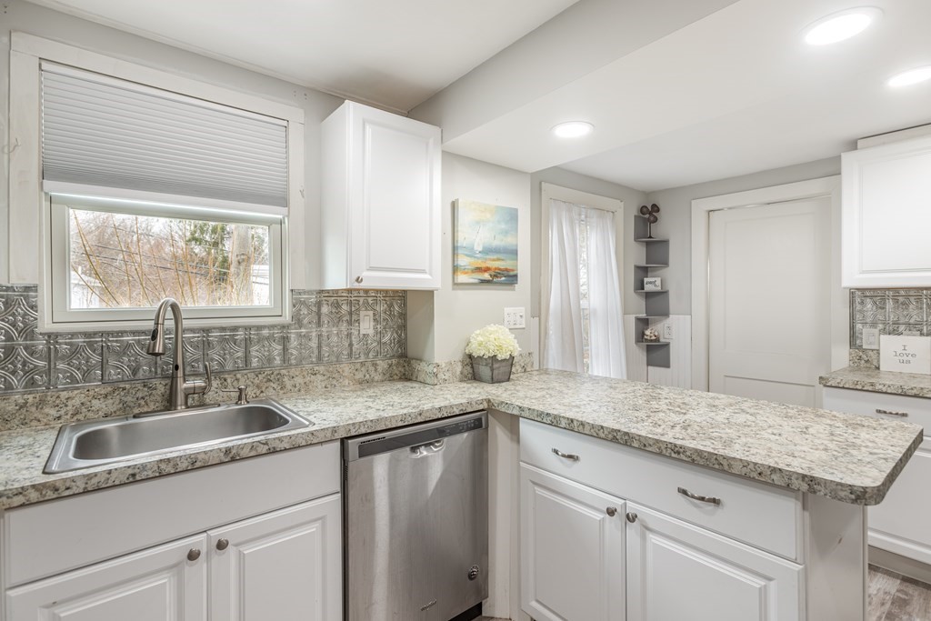 193 St Mary Street Needham, MA 02494 - Photo 14 of 24