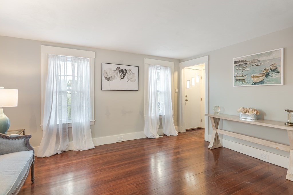 193 St Mary Street Needham, MA 02494 - Photo 6 of 24