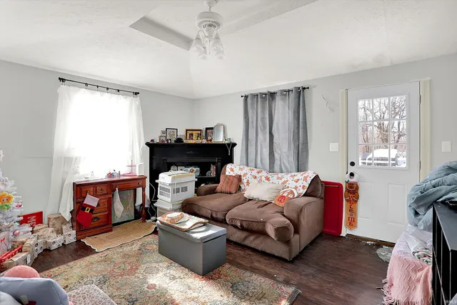 $1 | 6877 East Tiny Tot Lane, Mooresville, IN 46158