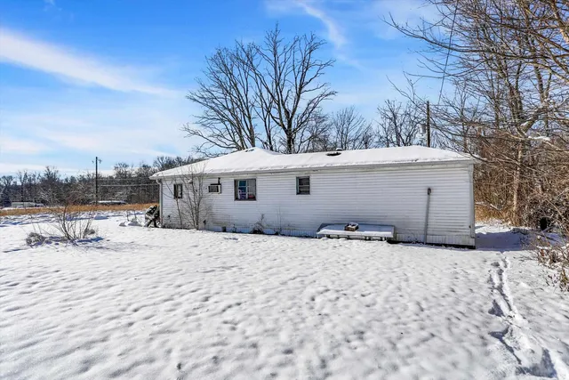 $1 | 6877 East Tiny Tot Lane, Mooresville, IN 46158