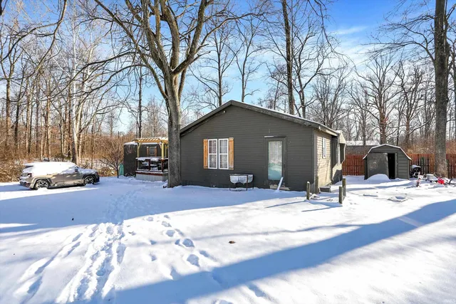 $1 | 6877 East Tiny Tot Lane, Mooresville, IN 46158