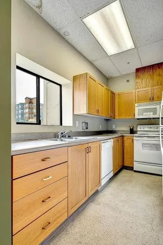 $338,000 | 510 6th Avenue South, Unit 603, Seattle, WA 98104
