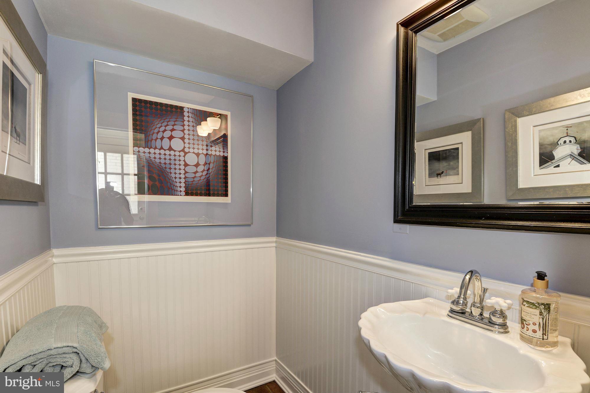 231 8th Street Southeast Washington, DC 20003 - Photo 11 of 27 Powder Room