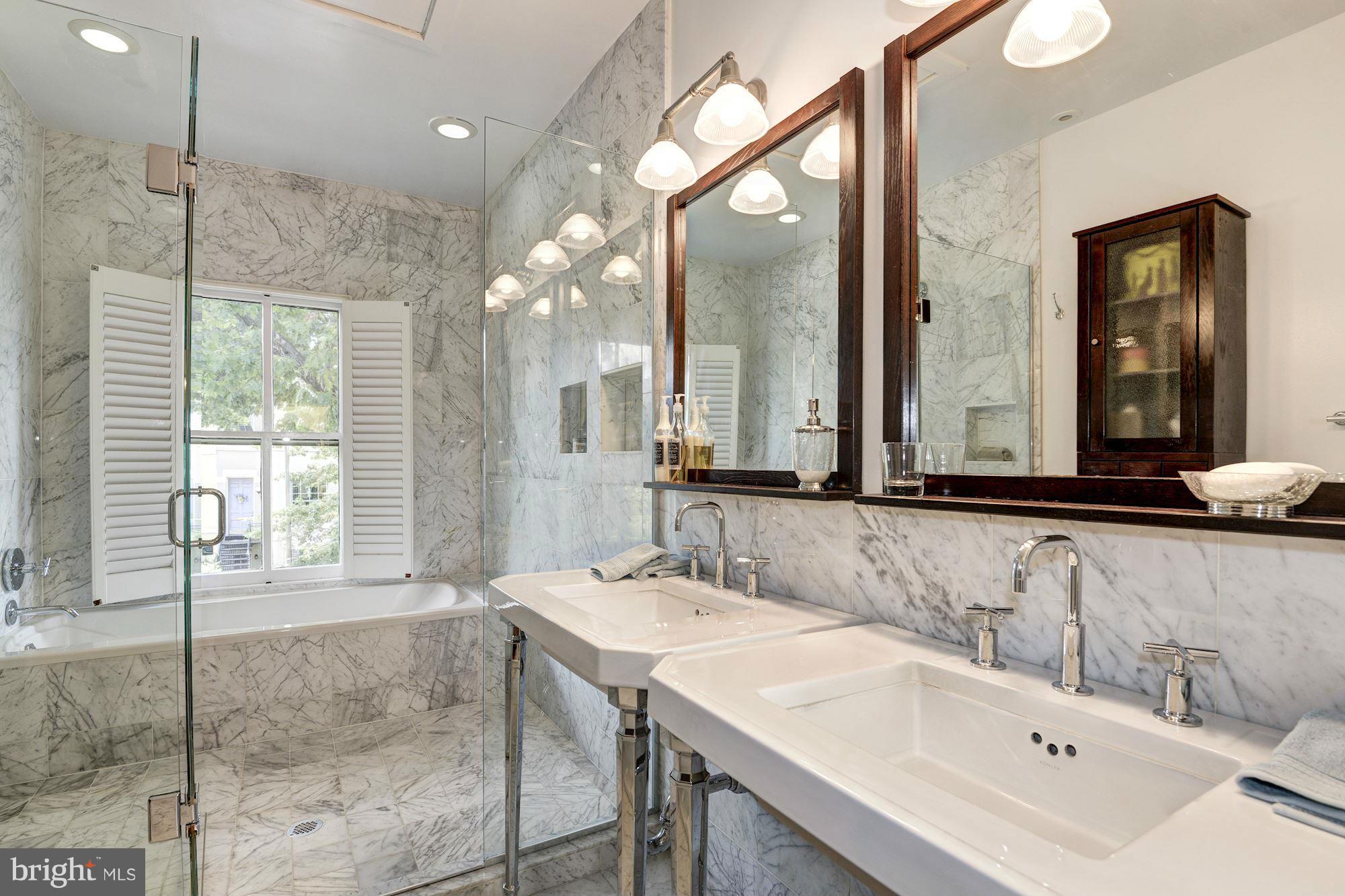 231 8th Street Southeast Washington, DC 20003 - Photo 15 of 27 Bath (Master)