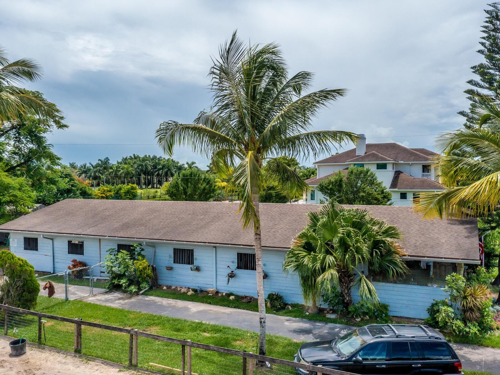 17640 Southwest 52nd Court Southwest Ranches, FL 33331 - Photo 26 of 90 ALL STALLS HAVE WINDOWS
