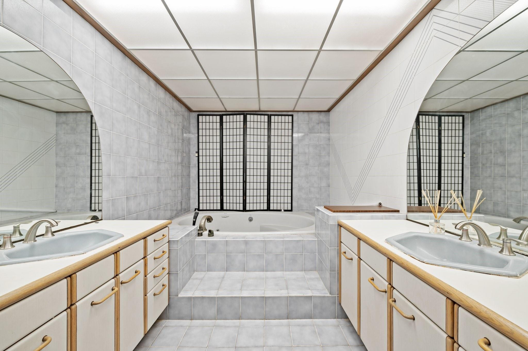 17640 Southwest 52nd Court Southwest Ranches, FL 33331 - Photo 56 of 90 MASTER BATH