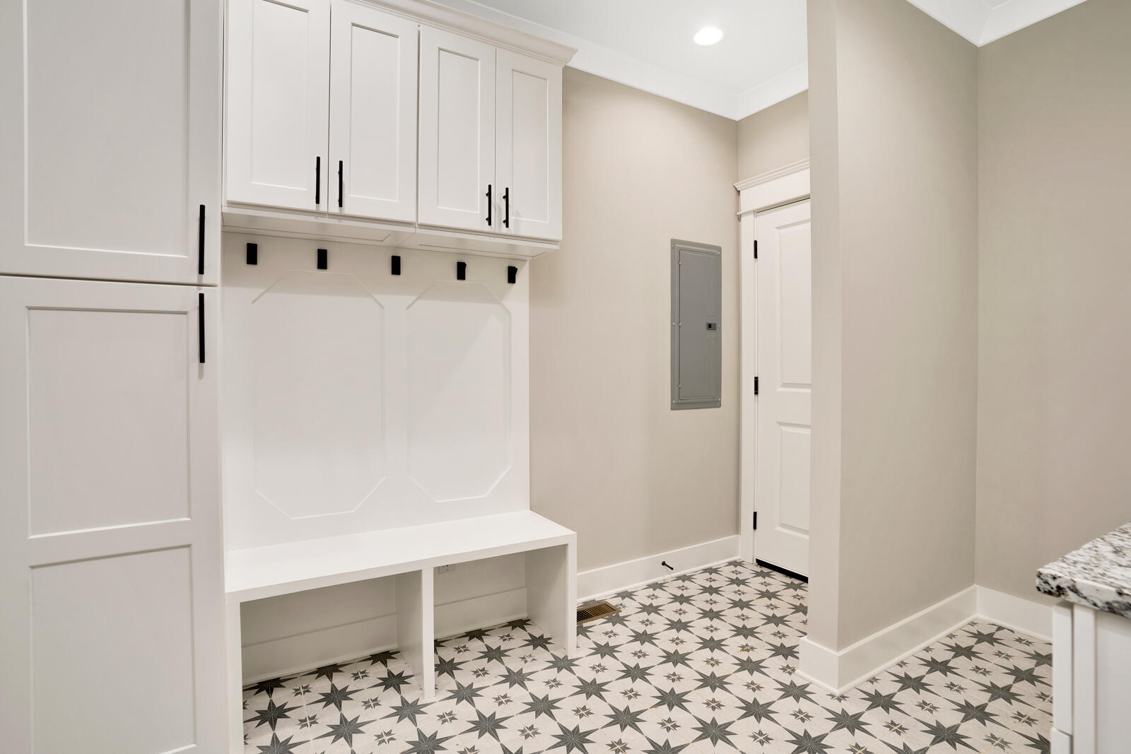 607 West View Road Chattanooga, TN 37415 - Photo 13 of 28 607-West-View-MLS-Photos-13