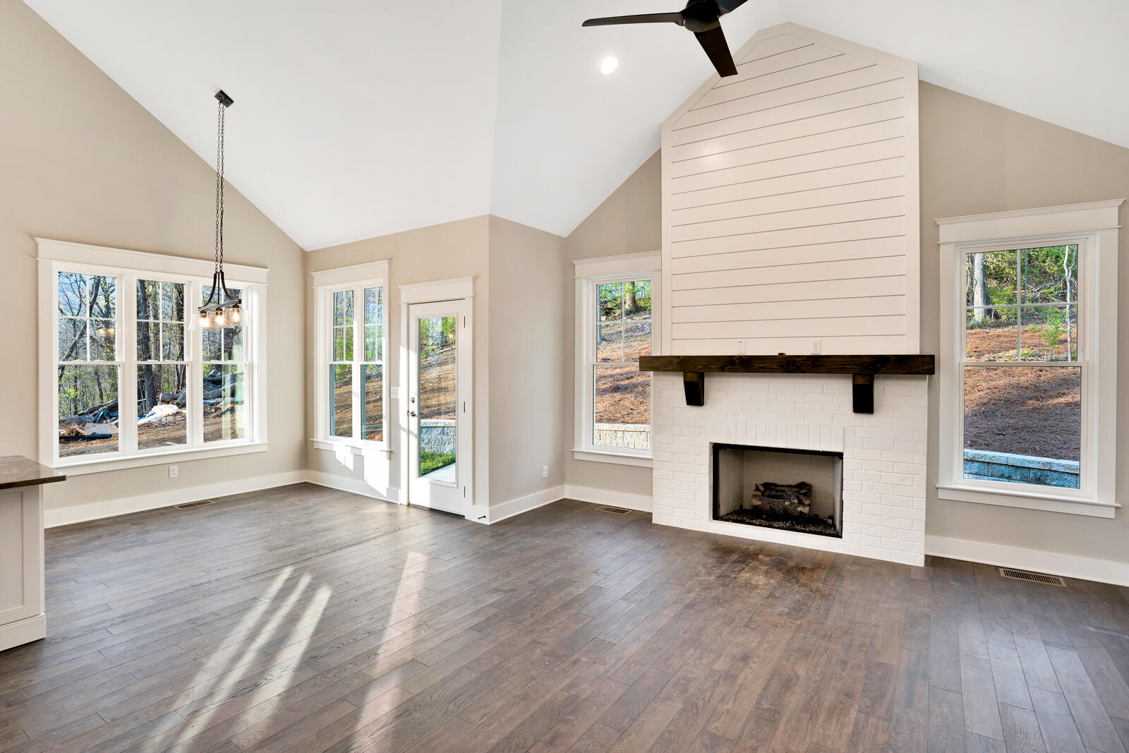 607 West View Road Chattanooga, TN 37415 - Photo 14 of 28 607-West-View-MLS-Photos-14