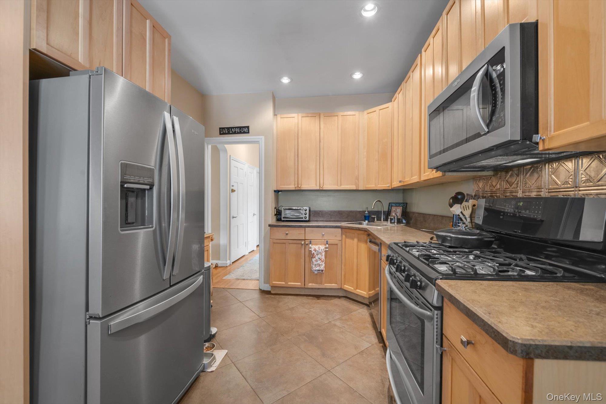146-17 58th Road Queens, NY 11355 - Photo 9 of 17 Gallery Image 9