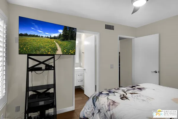 $599,000 | 4881 South Winners Circle, Unit B, Palm Springs, CA 92264