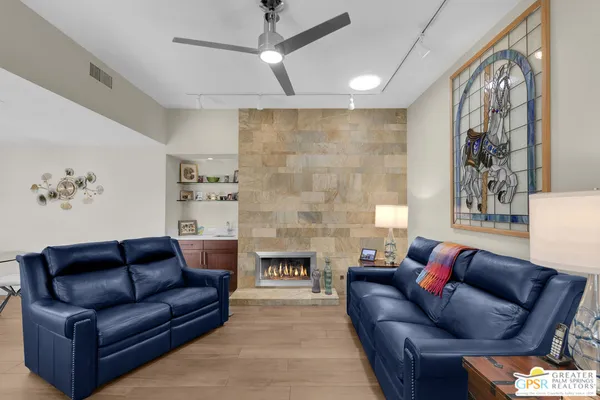 $599,000 | 4881 South Winners Circle, Unit B, Palm Springs, CA 92264