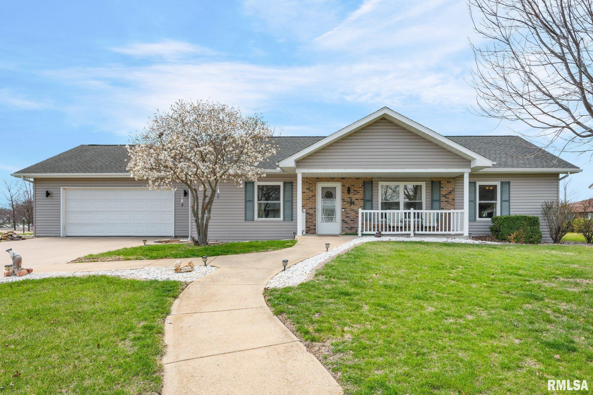 901 Easy Street Roanoke, IL 61561 - Photo 1 of 44