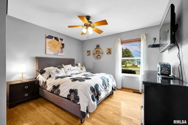 $265,000 | 901 Easy Street, Roanoke, IL 61561