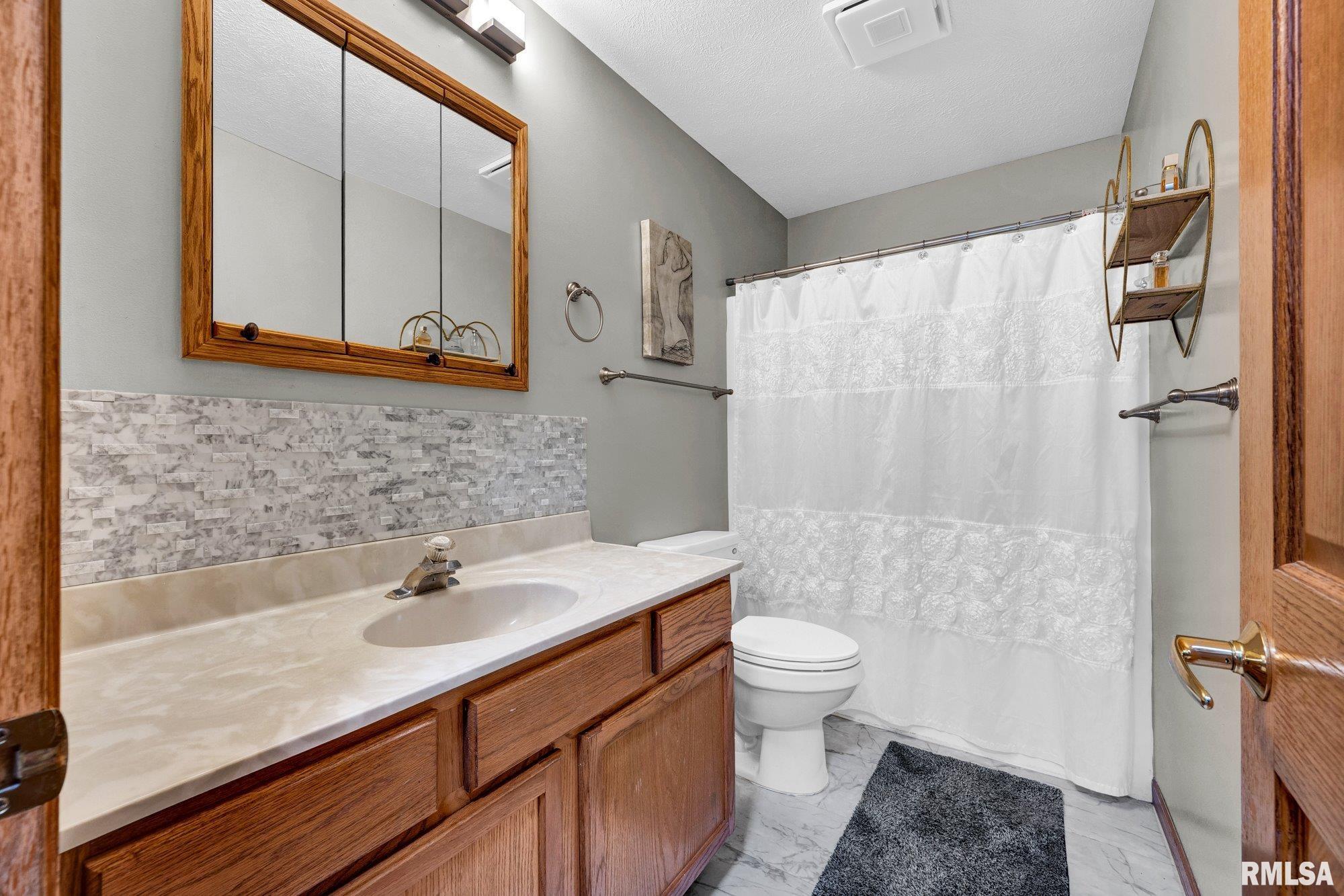 901 Easy Street Roanoke, IL 61561 - Photo 19 of 44