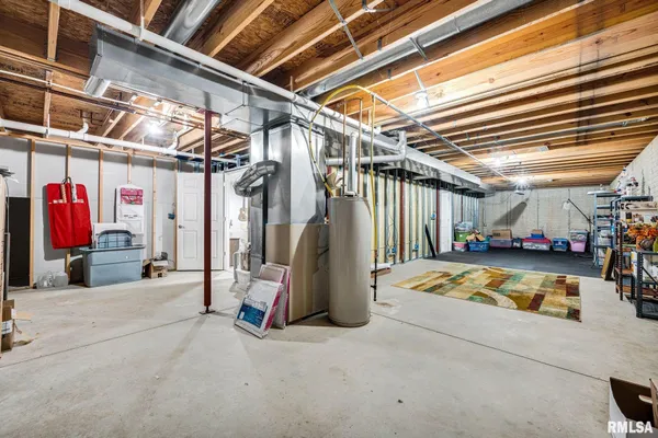 $265,000 | 901 Easy Street, Roanoke, IL 61561