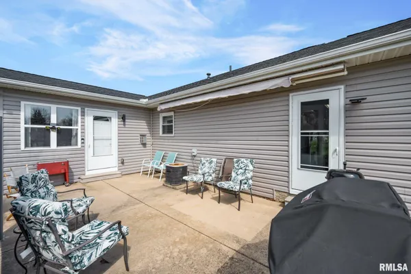 $265,000 | 901 Easy Street, Roanoke, IL 61561