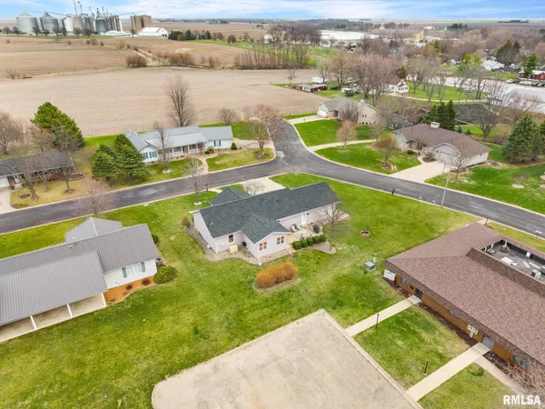 $265,000 | 901 Easy Street, Roanoke, IL 61561