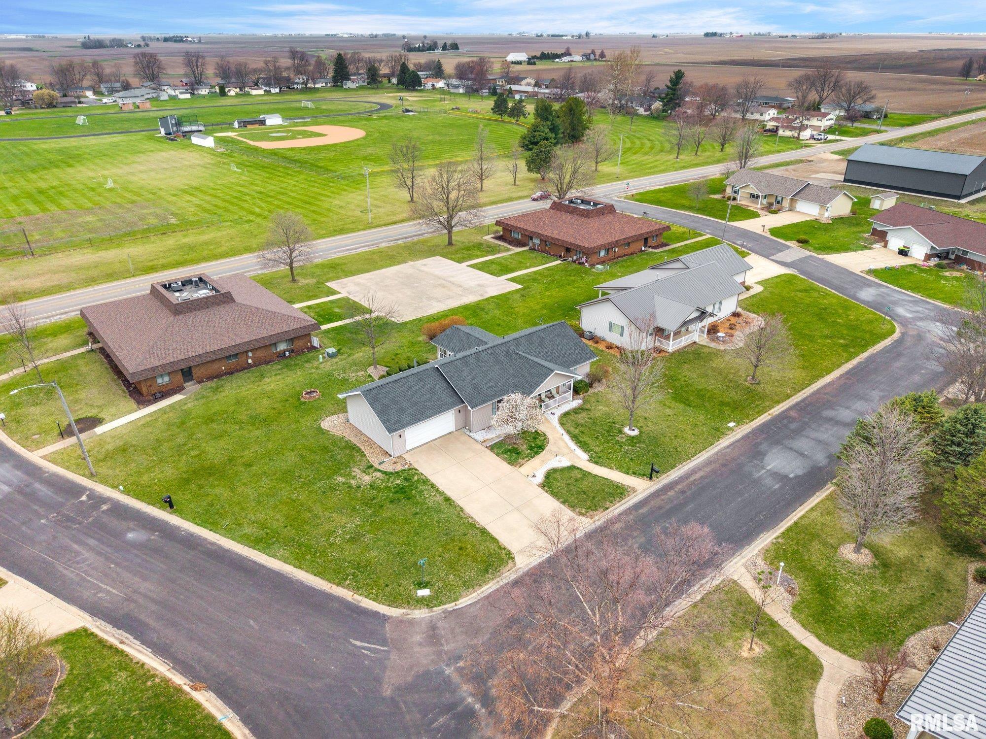 901 Easy Street Roanoke, IL 61561 - Photo 37 of 44