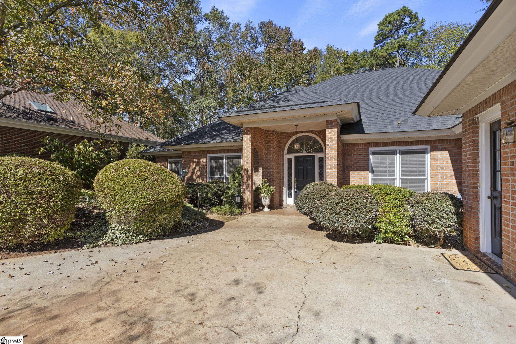 704 New Tarleton Way Greer, SC 29650 - Photo 3 of 28 Gallery Image 3