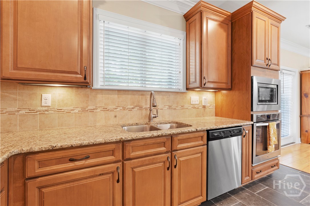 22 Dockside Drive Savannah, GA 31410 - Photo 13 of 35