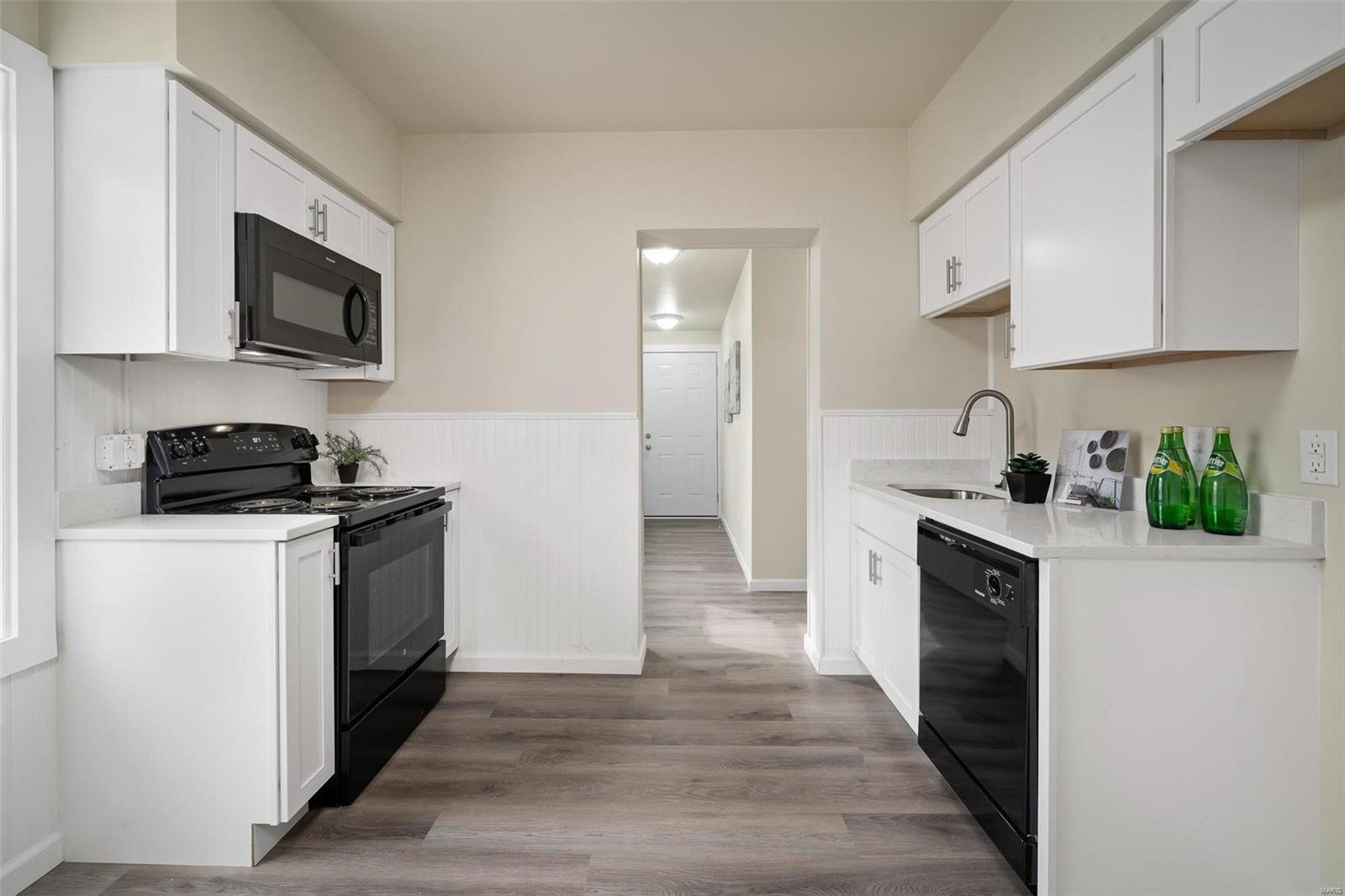 10544 Lackland Road St. Louis, MO 63114 - Photo 7 of 17 Gallery Image 7