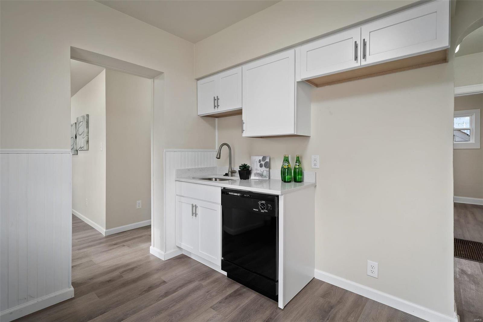 10544 Lackland Road St. Louis, MO 63114 - Photo 9 of 17 Gallery Image 9