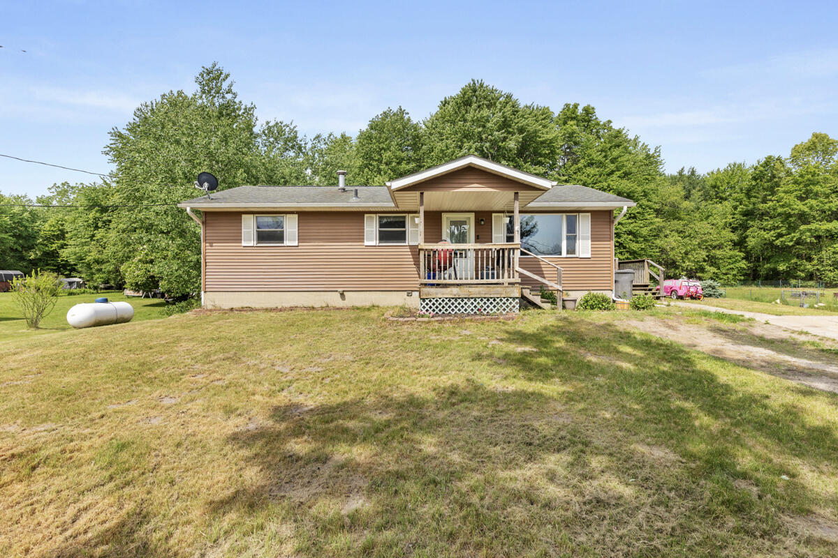 2961 South Sullivan Road Ravenna, MI 49451 - Photo 1 of 18 front