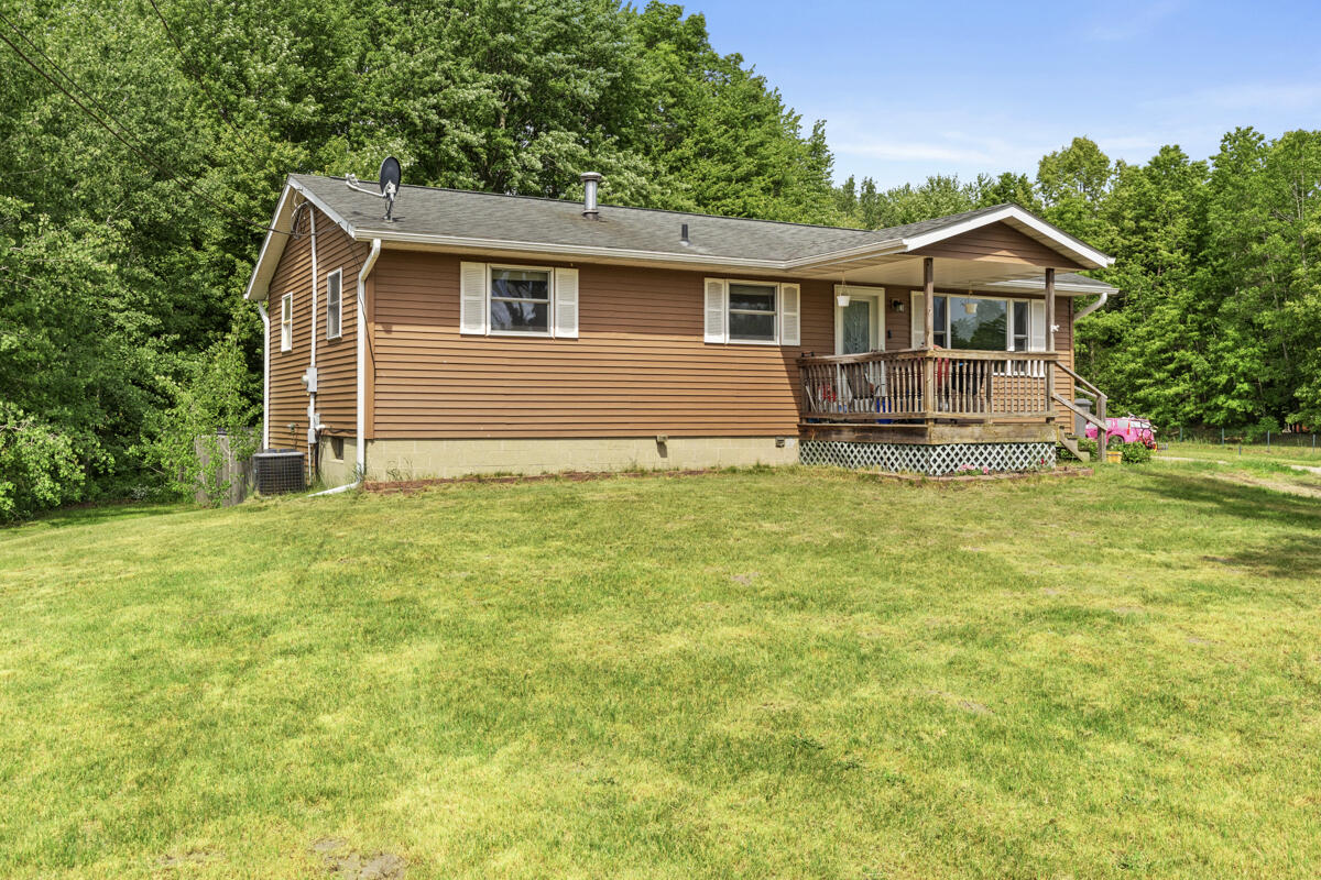 2961 South Sullivan Road Ravenna, MI 49451 - Photo 2 of 18 IMG_1001