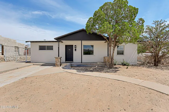 $210,000 | 2004 Howze Street, El Paso, TX 79903