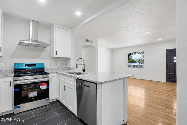 $210,000 | 2004 Howze Street, El Paso, TX 79903