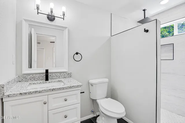 $210,000 | 2004 Howze Street, El Paso, TX 79903