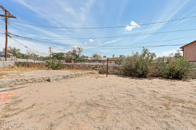 $210,000 | 2004 Howze Street, El Paso, TX 79903