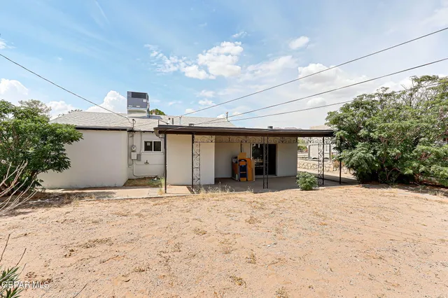 $210,000 | 2004 Howze Street, El Paso, TX 79903