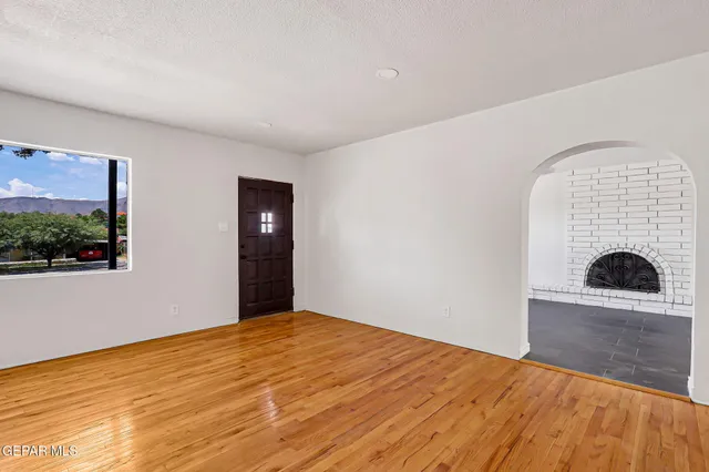 $210,000 | 2004 Howze Street, El Paso, TX 79903
