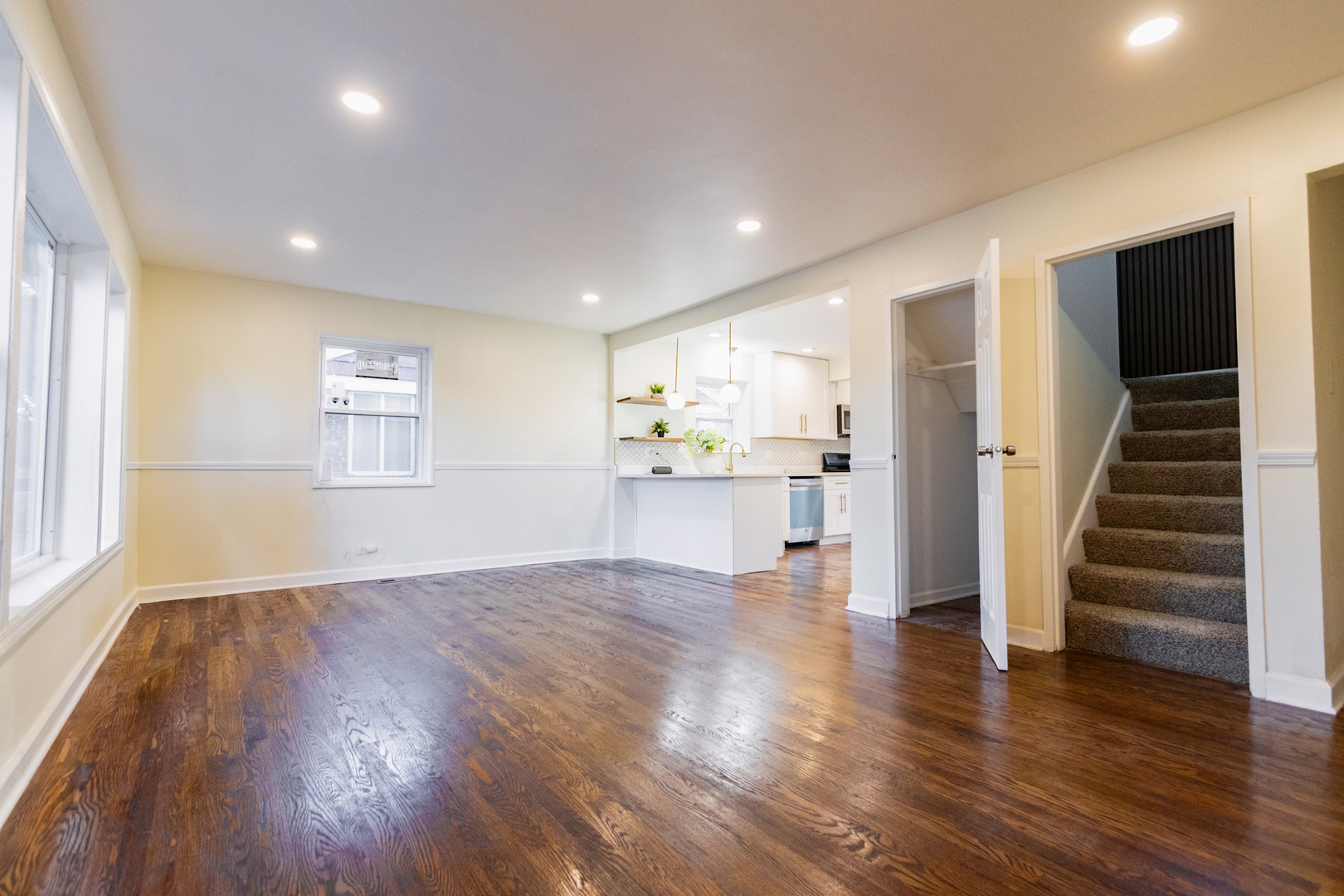 600 North Irving Avenue Hillside, IL 60162 - Photo 7 of 25