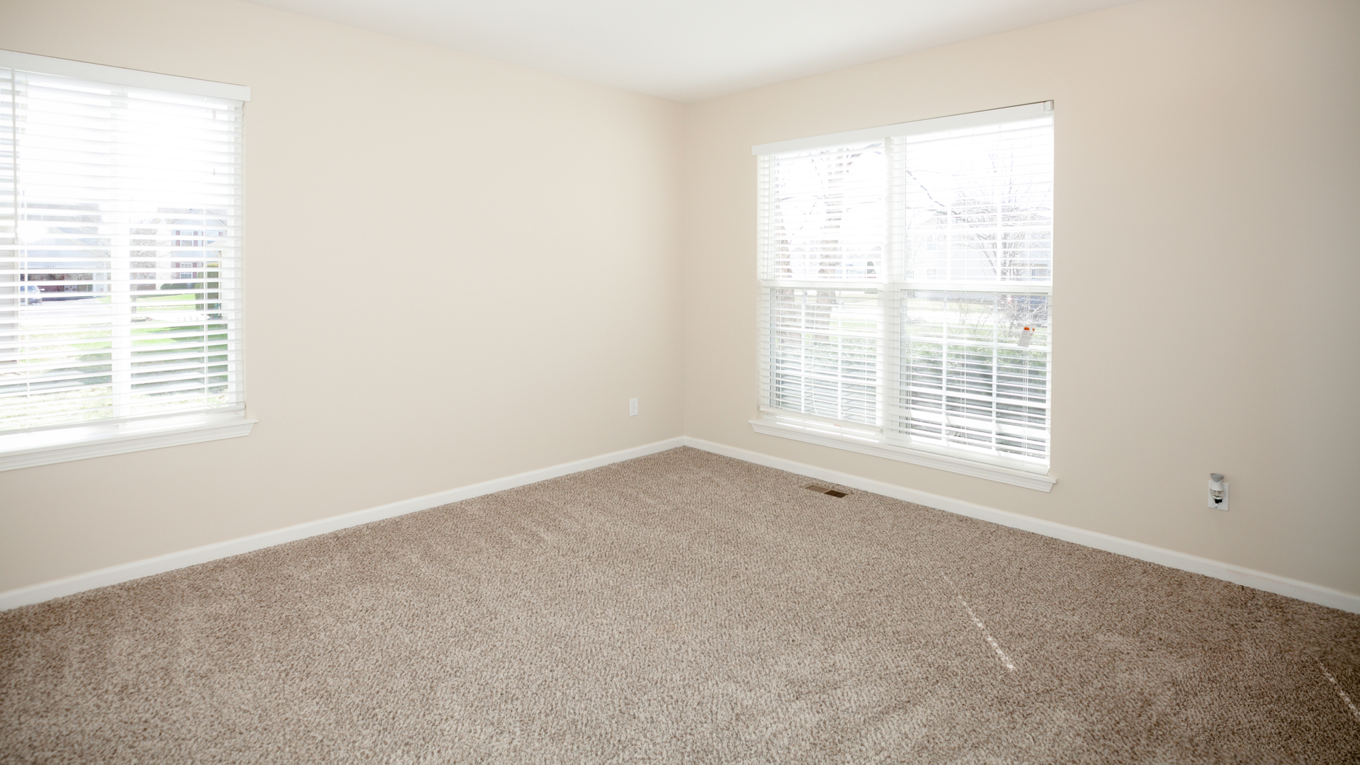 217 Troy Court Romeoville, IL 60446 - Photo 2 of 11