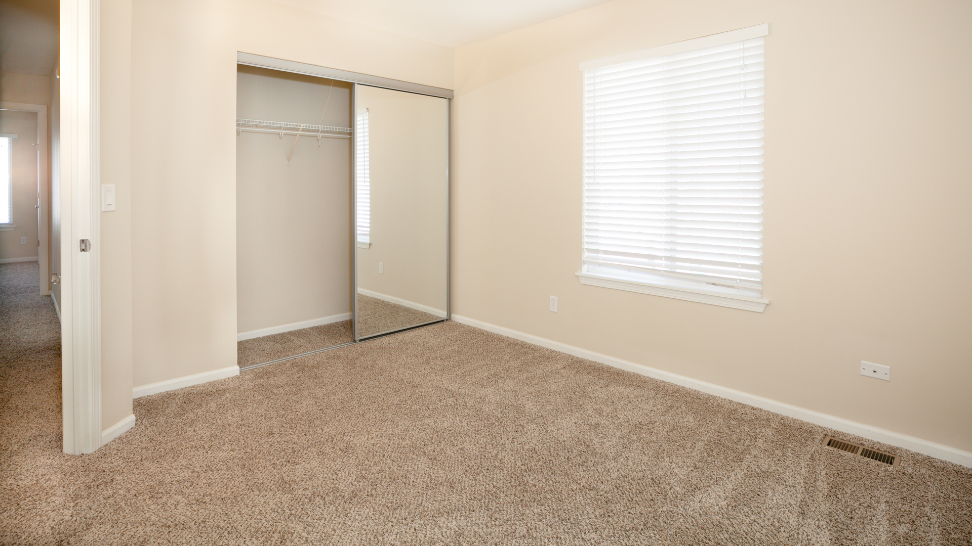 217 Troy Court Romeoville, IL 60446 - Photo 7 of 11