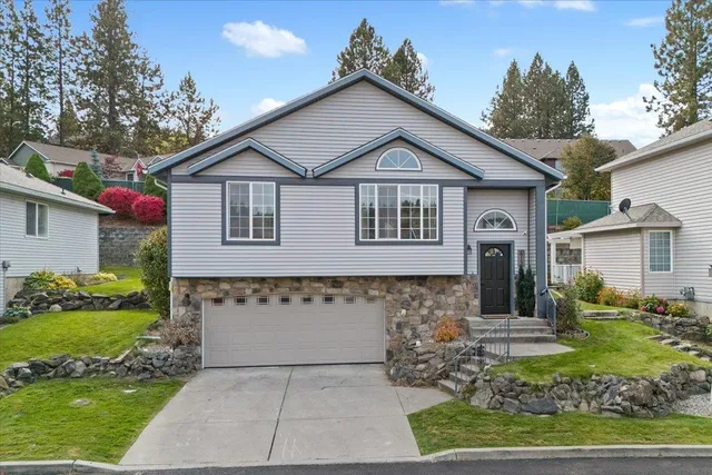 $399,999 | 619 West Persimmon Lane, Spokane, WA 99224
