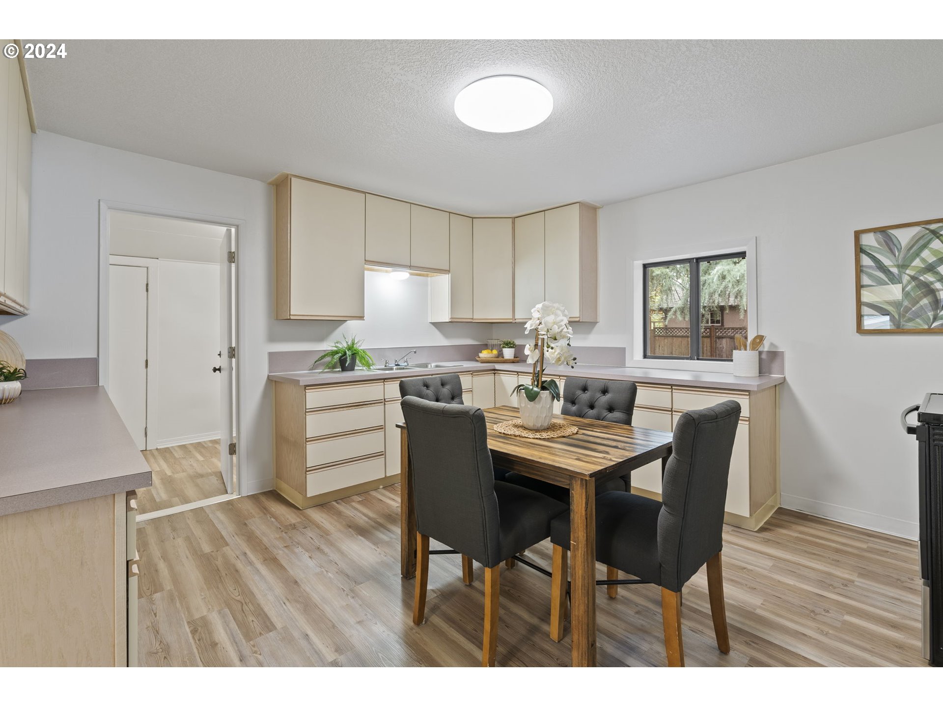 1050 Ruge Street Northwest Salem, OR 97304 - Photo 16 of 41 Gallery Image 16