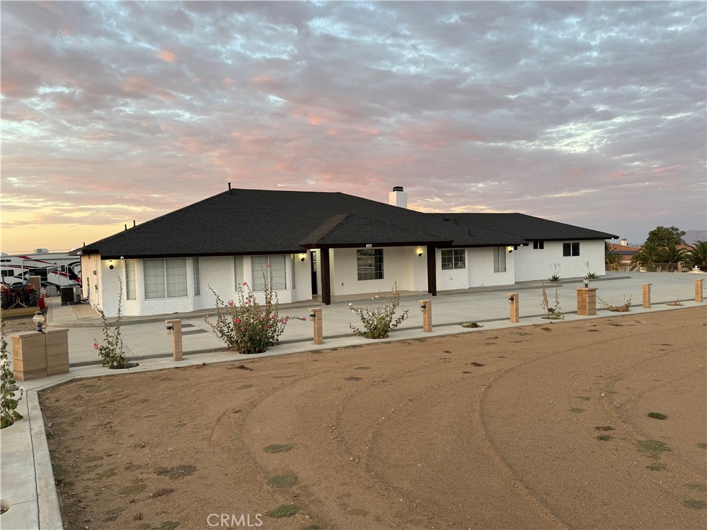 12076 Musgrave Road Hesperia, CA 92344 - Photo 3 of 60 Front side