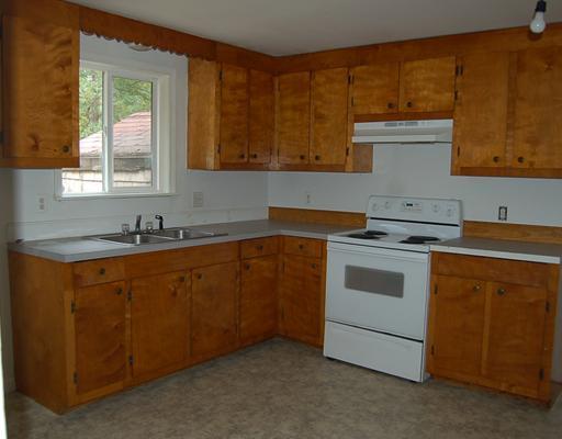 7 Donna Road Windham, ME 04062 - Photo 3 of 6 Kitchen.