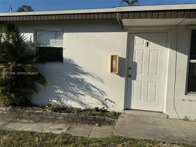 a view of a garage door
