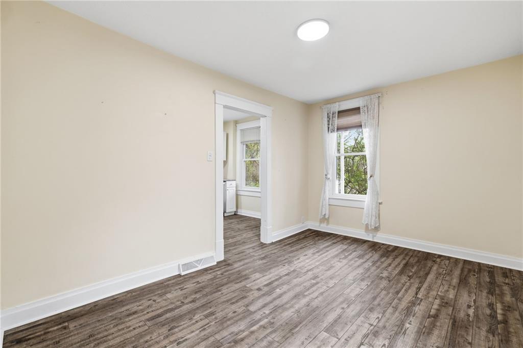218 Cottage Street New Castle, PA 16101 - Photo 11 of 33